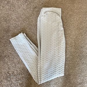 Womens scrunch butt leggings